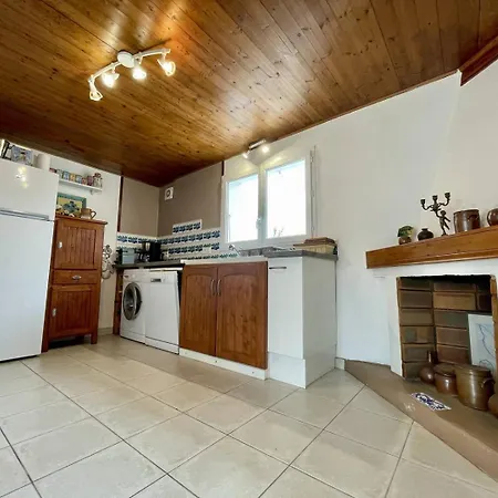 Maison 4 Pieces 6 Couchages Pierre D'oleron Spo000-012 *